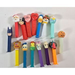 Lot of 15 Pez Dispensers Duck Batman Santa Snowman Micky Valentine skeleton bear